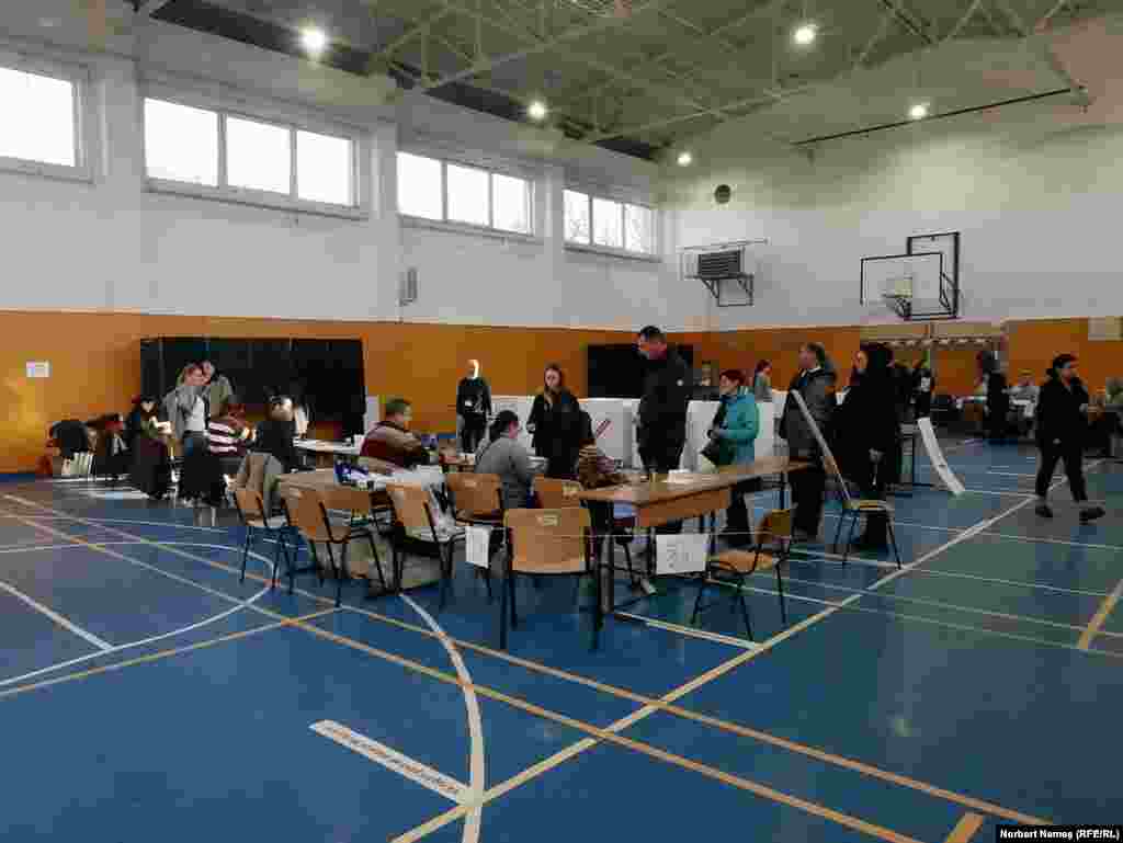 &bdquo;Aș vrea să se rezolve problema tradițională a&nbsp;corupției și să ajungă țara să fie condusă de niște oameni care într-adevăr au cap&rdquo;.&nbsp;