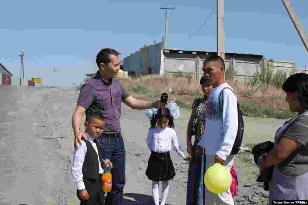 Бишкектин четиндеги таштанды төгүлгөн аймак. Бул конушта азыр свет да, суу да жок. Мектеп жөнүндө сөз кылуу эрте окшойт.