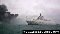 Кытайлык өрт өчүрүүчүлөрдүн кемеси кырсык болгон жерде, 7-январь, 2017-жыл.