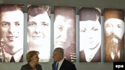 Канцлер Німеччини Анґела Меркель і прем'єр-міністр Ізраїлю Біньямін Нетаньягу у меморіальному музеї жертвам Голокосту в Берліні, 18 січня 2010 року