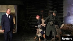 Vlagyimir Putyin orosz elnök a Győzelem Múzeumában