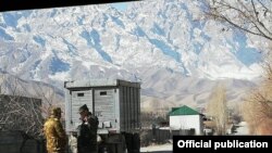 Баткен: Дорога все еще закрыта для движения 