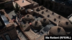 „სამეფო აბანოს“ სახურავი, 20 აგვისტო, 2025 წელი.