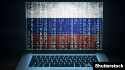 Roșia Today povestește pe îndelete în ce conturi de mail a pătruns