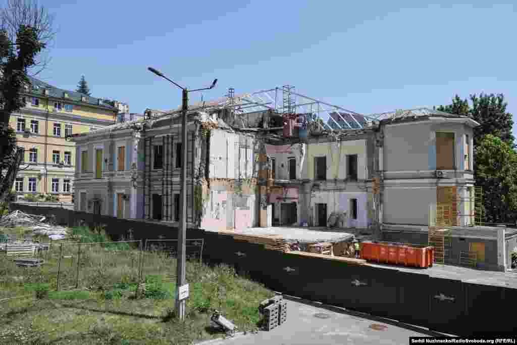 Цей корпус – токсикологічний – відновленню не підлягає. Російський удар також знищив частину єдиної в Україні онкогематологічної лабораторії