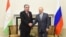 Эмомалӣ Раҳмон бо Владимир Путин, президенти Русия суҳбат кард.