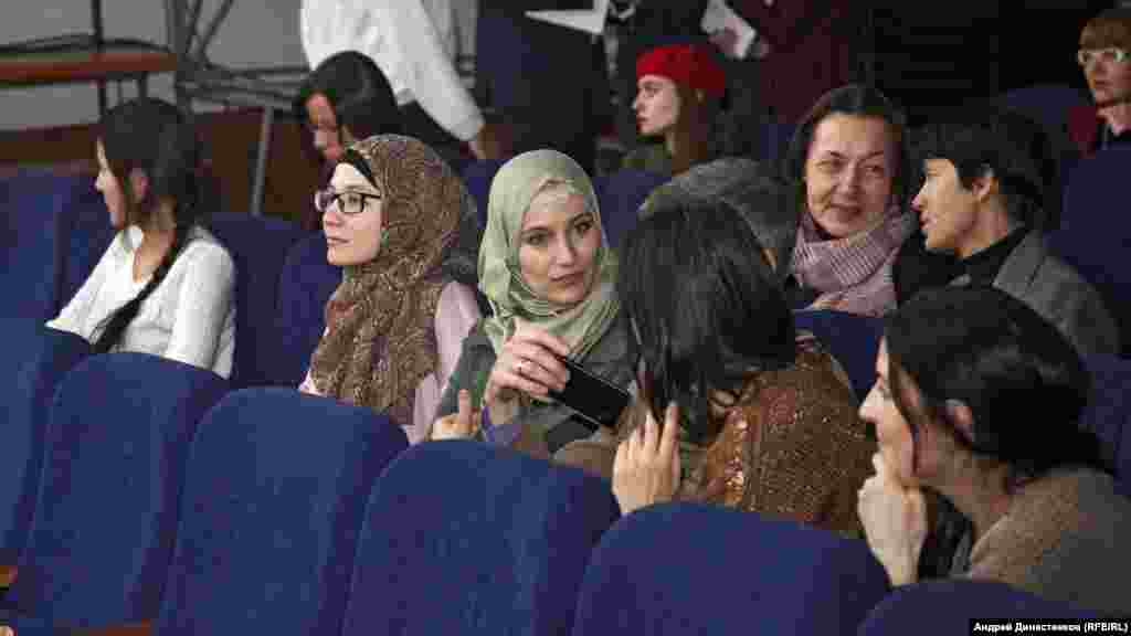 Среди зрителей конкурса &ndash; много крымскотатарской молодежи