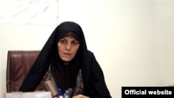 خانم مولاوردی درباره آیین‌نامه در حال تدوین گفته است: «این آیین‌نامه با یک چشم به همه رشته‌ها نگاه نمی‌کند، چون رشته‌ها متفاوت بوده و در برخی ازآنها حضور زنان ضروری نیست».