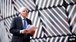 «Ми повинні надати Україні системи протиповітряної оборони для перехоплення російських ракет, захисту міст та критичної інфраструктури. Україні потрібні зенітно-ракетні батареї» – заявив Жозеп Боррель