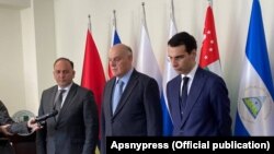 Даур Кове, Аслан Бжания, Инал Ардзинба