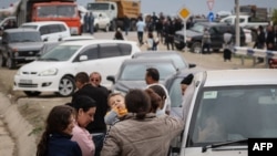 Уряд Вірменії повідомив, що станом на вечір 26 вересня кількість людей, які в’їхали на територію країни, становила 28 120, і реєстрацію завершили вже для 20 800 із них