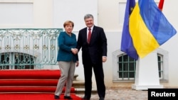 Анґела Меркель і Петро Порошенко планують зустрітися в Берліні 10 квітня