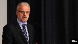 Претседателот на Собранието, Талат Џафери. 