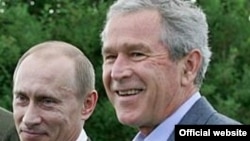 جرج بوش میزبان ولادیمیر پوتین در استراحتگاه خانوادگی خود است