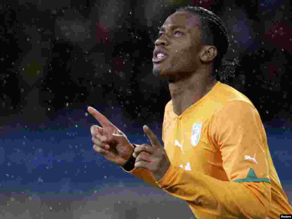 South Africa -- Ivory Coast's Didier Drogba during a 2010 World Cup Group G soccer match against Portugal at Nelson Mandela Bay stadium in Port Elizabeth, 15Jun2010 - Ivory Coast's Didier Drogba gestures as he comes on as a substitute for team mate Salomon Kalou during a 2010 World Cup Group G soccer match against Portugal at Nelson Mandela Bay stadium in Port Elizabeth June 15, 2010.