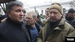 არსენ ავაკოვი და ალექსანდრ ტურჩინოვი. 2014 წლის თებერვალი 