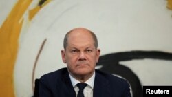 «Російський президент Путін майже один у світі. У нього немає сильних союзників», – вважає Олаф Шольц