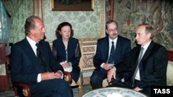 Владимир Путин и Хуан Карлос I в королевском дворце Ориенте во время предыдущего визита российского президента в Испанию