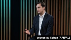 Economistul Adrian Lupușor, director executiv la think-tankul Expert Grup, în studioul Europei Libere