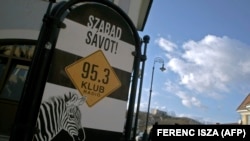 Reklama za mađarski Klubradio, jedan od poslednjih nezavisnih medija u zemlji.