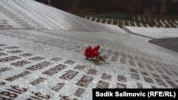 Tišina i mraz u Memorijalnom centru Potočari