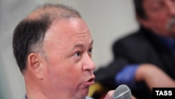 Андрей Караулов, ведущий программы "Момент истины"