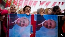 وعده قلیچداراوغلو برای منع فروش خانه به خارجی‌ها، باعث نگرانی مهاجران در ترکیه و از جمله ایرانیان شده است.