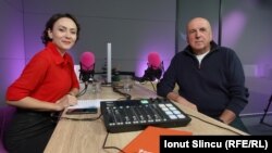 „Politica e pe voturi și se influențează cu voturi. Dacă nu votezi, nu exiști pentru politicieni. Nu te aștepta să fii reprezentat dacă nu votezi”, spune Adrian Stanciu.
