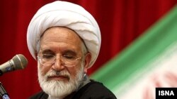 مهدی کروبی از بهمن ۸۹ بدون برگزاری دادگاه در زندان خانگی به سر می‌برد.