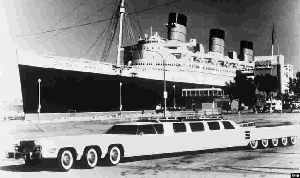 Подовжений лімузин, названий &laquo;Американська мрія&raquo;, у 1985 році в Нью-Йорку. Джей Орберґ, який зробив це авто, створив також безліч культових автомобілів для кіно, в тому числі DeLorean із Back To The Future (Назад у майбутнє) і крилатий Batmobile. Цей лімузин пізніше подовжили ще на 12 метрів, до нього додали вертолітний майданчик. По тому покинуте авто прийшло в непридатний для використання стан, але зараз лімузин &laquo;реставрується тут, у США&raquo;, написав сам Орберґ електронною поштою до Радіо Свобода