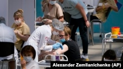 Орусия. Эмдөө пункттарынын бири. Москва, 13-июль, 2021-жыл. 