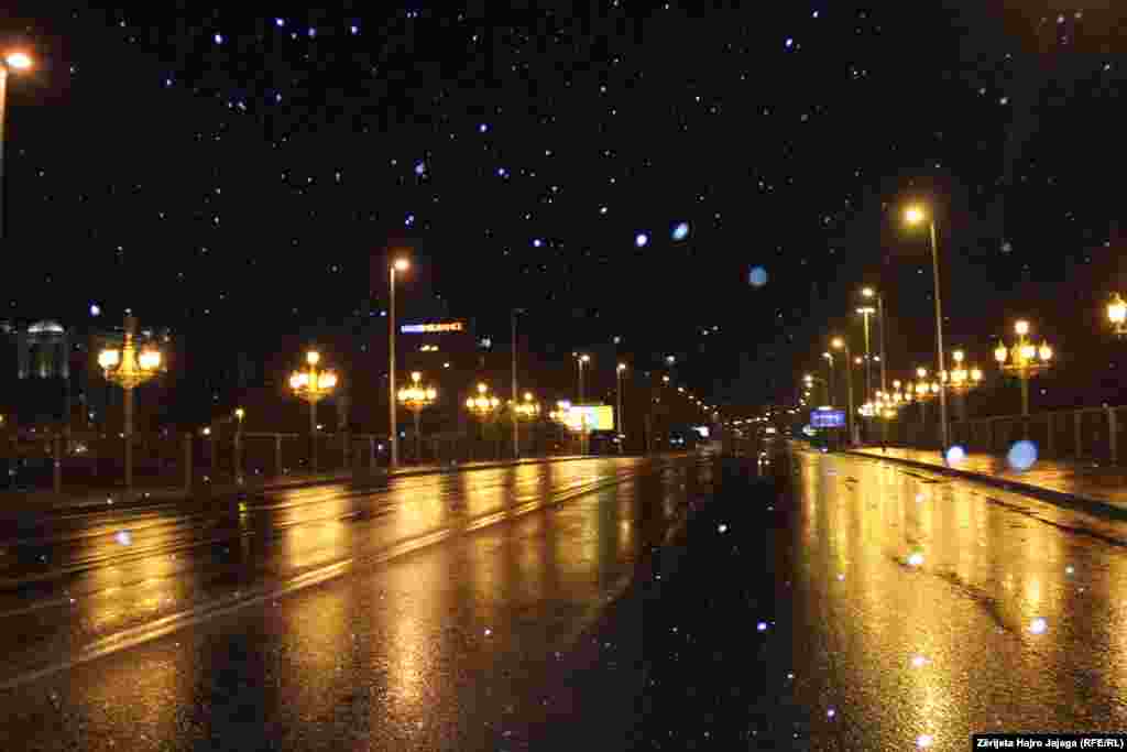 Shkupi në orët e vona.