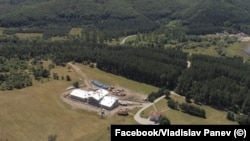 Строежът в държавното ловно стопанство "Искър"