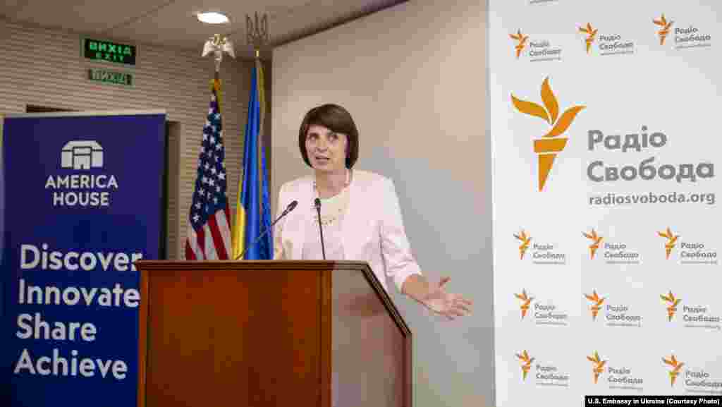 Інна Кузнецова під час відзначення 65-річчя Української редакції Радіо Свобода, 2019 рік