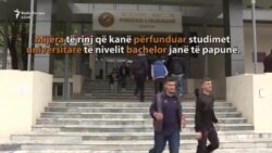 Diploma bachelor, e pamjaftueshme për punësim