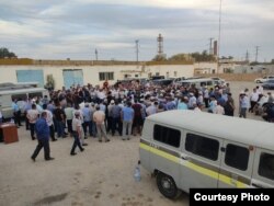 Забастовка сотрудников «KMG-Security» в Жанаозене. 15 июля 2021 г.