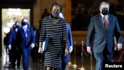 Члены Палаты представителей-демократы, выступающие в качестве обвинителей на процессе над Дональдом Трампом в Сенате