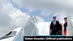 Сооронбай Жээнбеков.