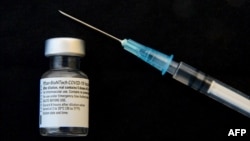 Найбільше доз вакцини від COVID-19 вкололи в США (40,5 млн), Китаї (31,2 млн) та Європейському союзі (16,5 млн)