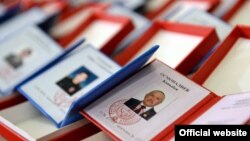 Мамлекеттик сыйлык тапшыруу аземинен тартылган сүрөт. 25-январь, 2014.