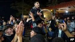 Газа тилкесинин тургундары ок атышууну токтотуу тууралуу кабарды уккан маалда, 15-январь, 2025-жыл