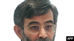 آقای الهام گفته است که روز شنبه ۱۷ فروردين ماه، پيش از آغاز نشست خبری موفق به ديدار با رييس جمهور نشده است. (عکس از AFP)