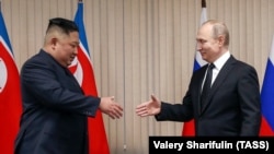Ким Чен Ун и Владимир Путин се срещнаха във Владивосток