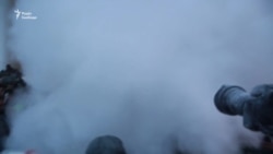 კიევში საპროტესტო აქციის მონაწილეები ოქტომბრის სასახლეში შეჭრას შეეცადნენ