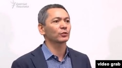 Омурбек Бабанов.