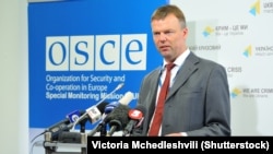 Александр Гуґ