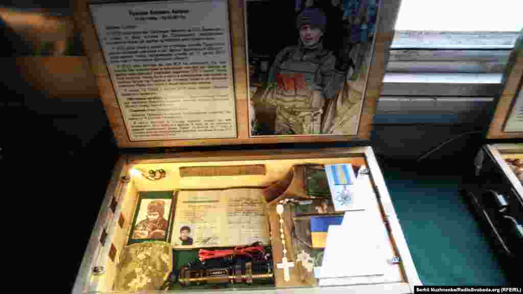 В одному з вагонів обладнали пам&rsquo;ятний музей військовослужбовців, які загинули у сучасній боротьбі за незалежність України