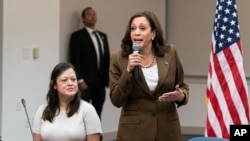 Eforturile Casei Albe de adoptare a unei legislații care facilitează procesul electoral sunt conduse de vicepreședintele Kamala Harris. Aceasta s-a întâlnit, marți, cu reprezentanții democrați ai legislativului din Texas care au recurs la măsura extremă a părăsirii statului pentru a împiedica adoptarea unor legi care îngreunează accesul la vot.