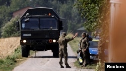 Польські військові біля ймовірного місця падіння одного з російських дронів, що 10 вересня порушили польський повітряний простір