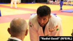 Комроншохи Устопириён